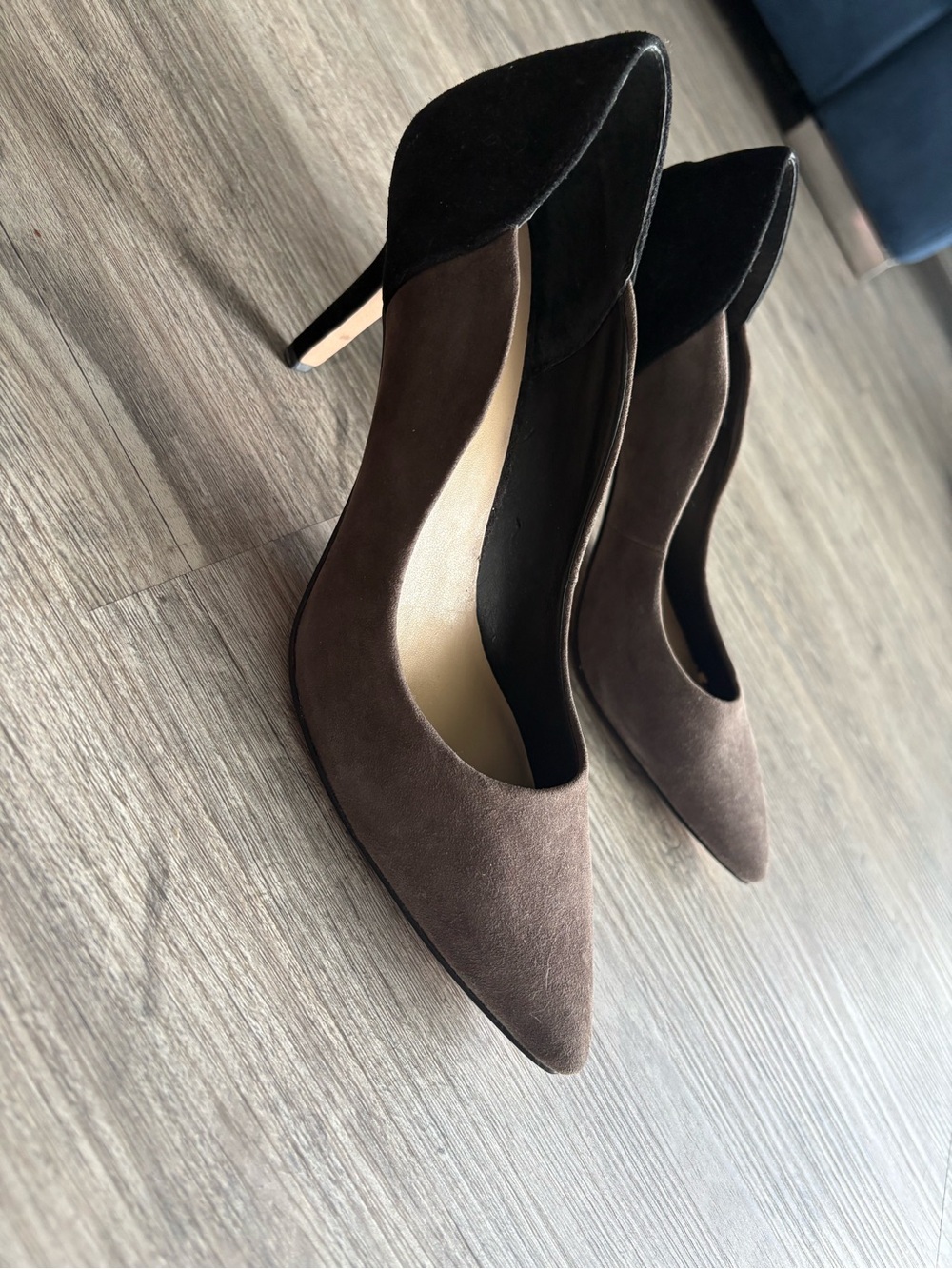 Enzo Angiolini Brown and Black Pointed Heel Pumps with scalloped edge, size 8